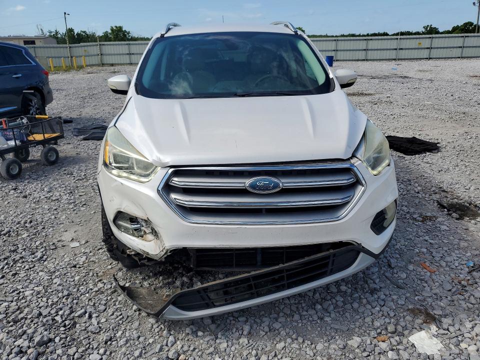 Продажа на аукционе авто 2017 Ford Escape, vin: 1FMCU0J90HUE43117, номер лота: 53905916