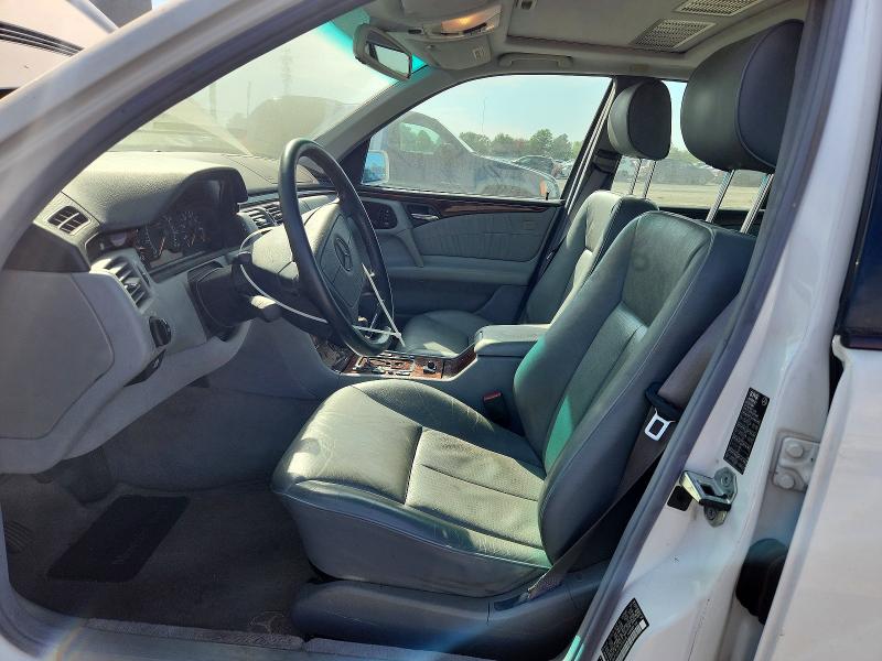 51974766 :رقم المزاد ، WDBJF65H7XA728938 vin ، 1999 Mercedes-benz E مزاد بيع