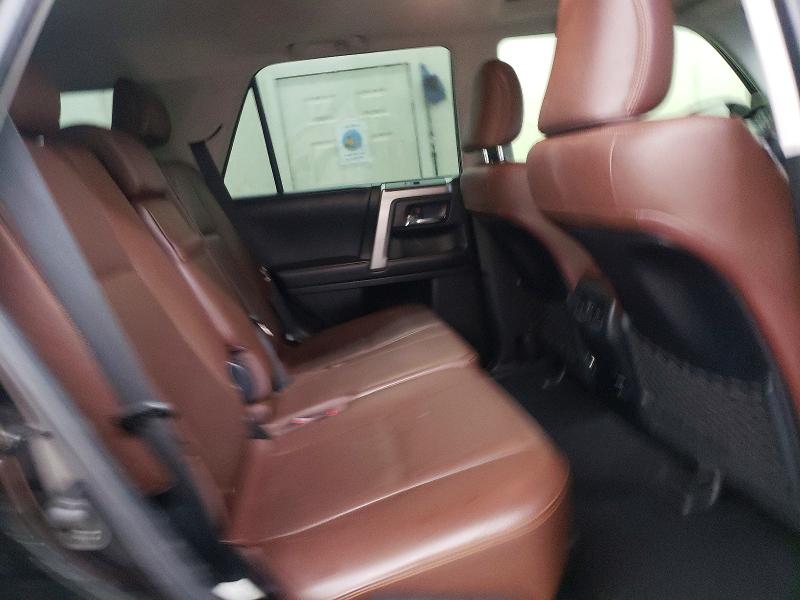 53640916 :رقم المزاد ، JTEBU5JR9J5549123 vin ، 2018 Toyota 4runner مزاد بيع