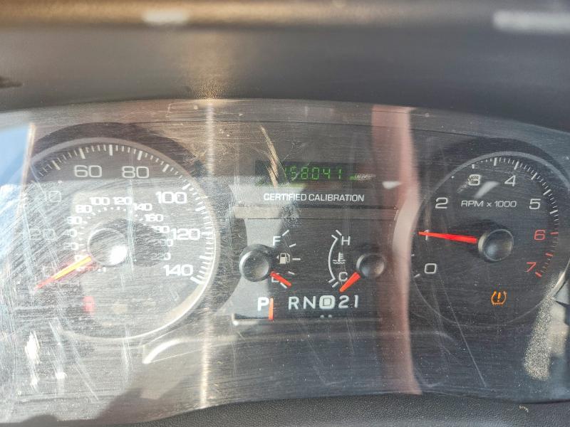 2008 Ford Crown Victoria მანქანა იყიდება აუქციონზე, vin: 2FAFP71V78X166771, აუქციონის ნომერი: 53623426