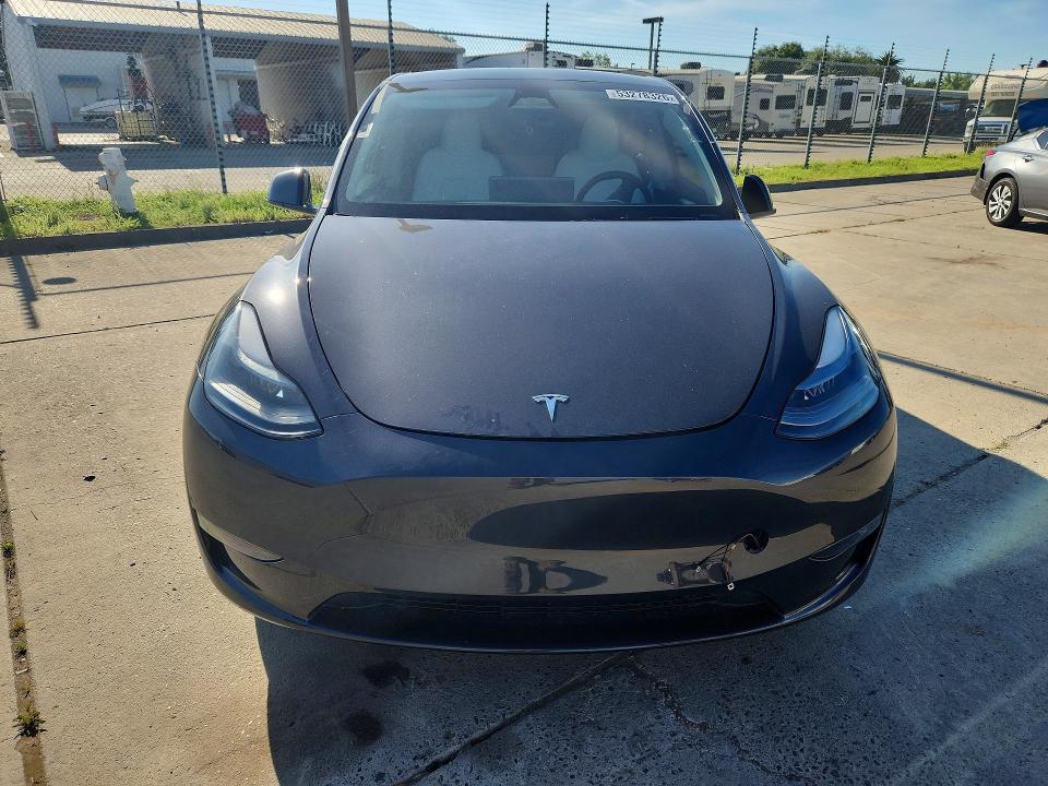 2024 Tesla Model Y მანქანა იყიდება აუქციონზე, vin: 7SAYGDEF5RF061364, აუქციონის ნომერი: 53278326