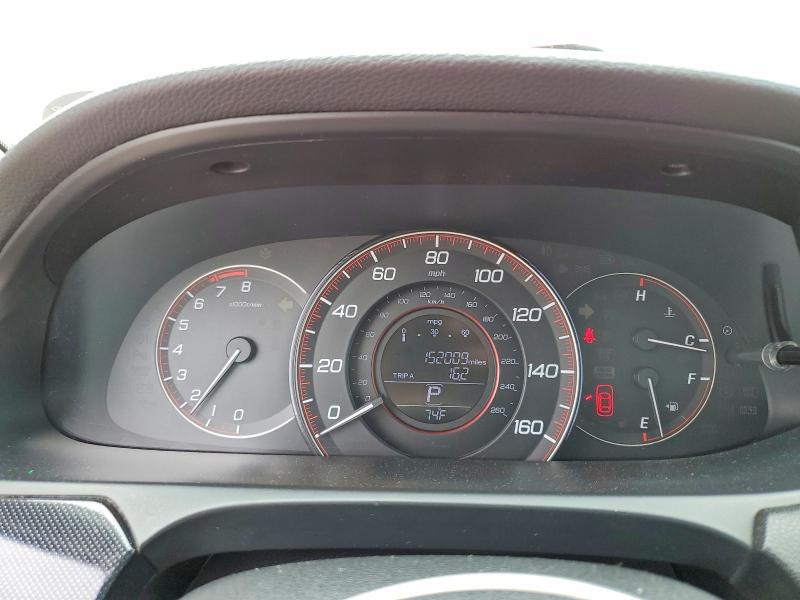 53811106 :رقم المزاد ، 1HGCT1B87FA013359 vin ، 2015 Honda Accord مزاد بيع