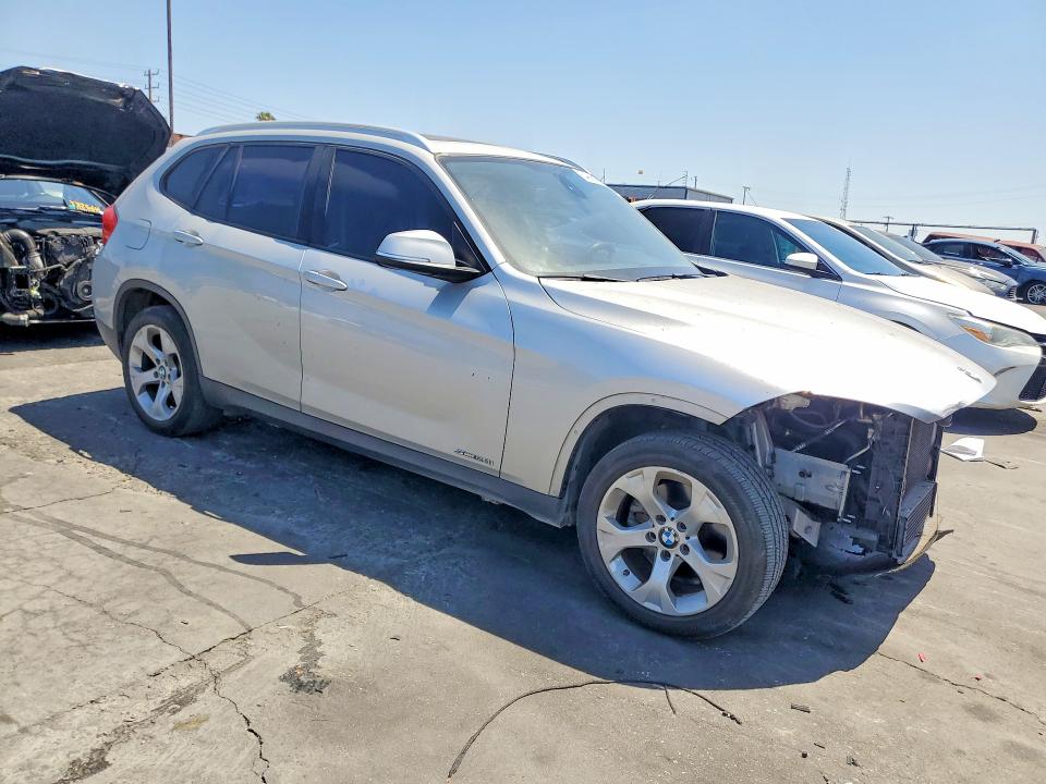 54296396 :رقم المزاد ، WBAVM1C58FVW57077 vin ، 2015 Bmw X1 مزاد بيع