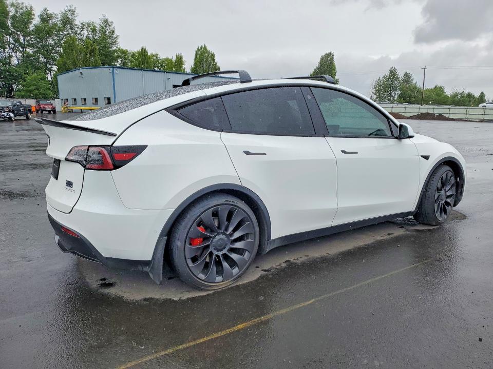 55062536 :رقم المزاد ، 7SAYGDEF8NF380865 vin ، 2022 Tesla Model Y مزاد بيع