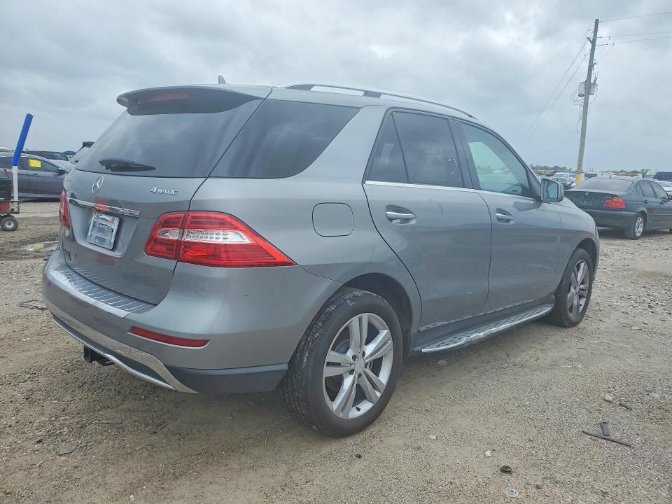 52301756 :رقم المزاد ، 4JGDA5HBXFA562181 vin ، 2015 Mercedes-benz Ml مزاد بيع