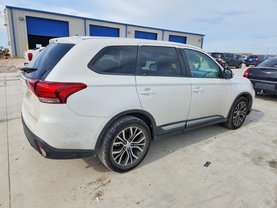 2016 Mitsubishi Outlander მანქანა იყიდება აუქციონზე, vin: JA4AD3A32GZ061840, აუქციონის ნომერი: 55711026