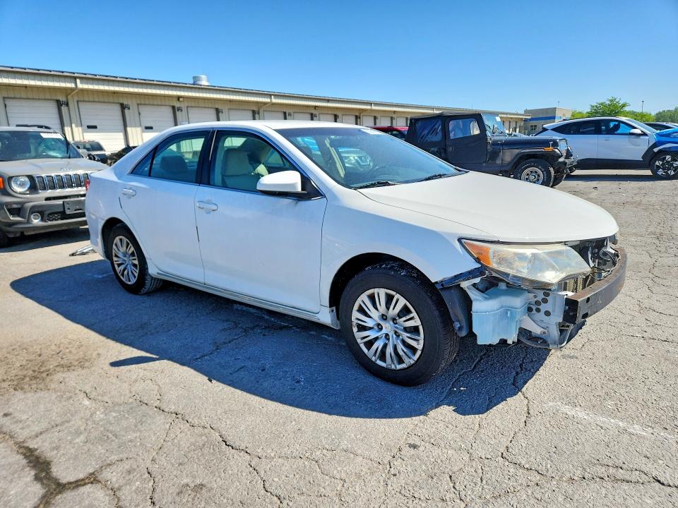 53284726 :رقم المزاد ، 4T1BF1FK2CU570242 vin ، 2012 Toyota Camry مزاد بيع