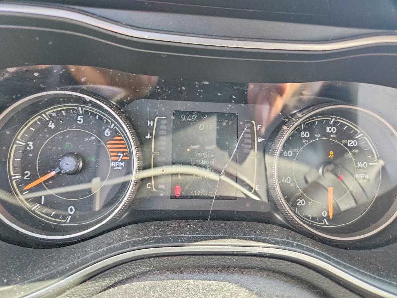 54443346 :رقم المزاد ، 1C4PJLCB9KD109949 vin ، 2019 Jeep Cherokee مزاد بيع