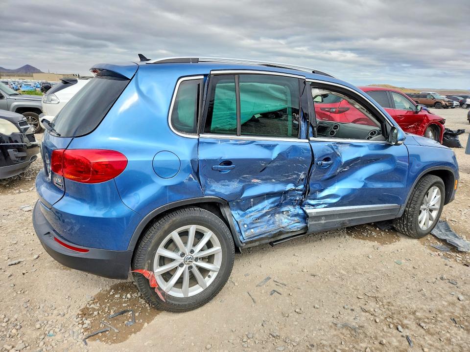 53932536 :رقم المزاد ، WVGSV7AX2HK009793 vin ، 2017 Volkswagen Tiguan مزاد بيع
