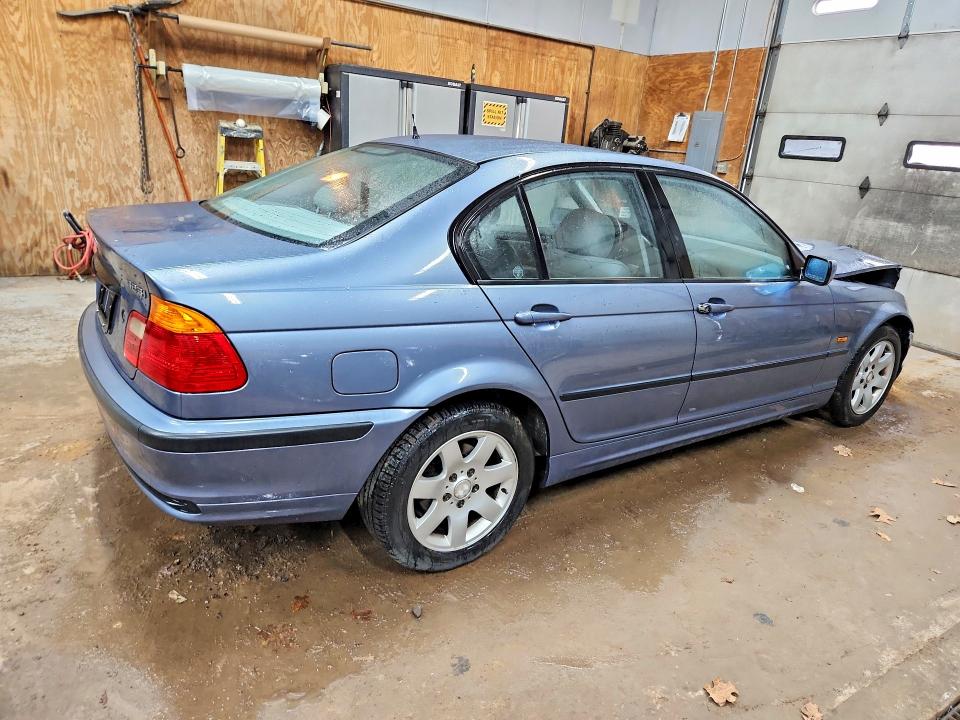 Продажа на аукционе авто 1999 Bmw 323, vin: WBAAM333XXKC62428, номер лота: 52482336