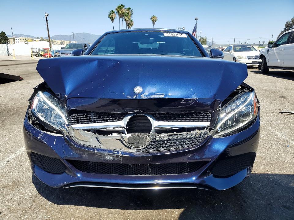 54022616 :رقم المزاد ، WDDWK4JB8HF556616 vin ، 2017 Mercedes-benz C مزاد بيع