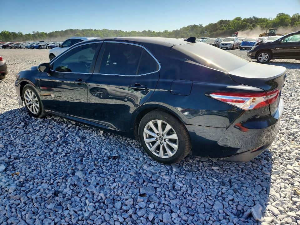 53505626 :رقم المزاد ، 4T1B11HK4JU598391 vin ، 2018 Toyota Camry مزاد بيع