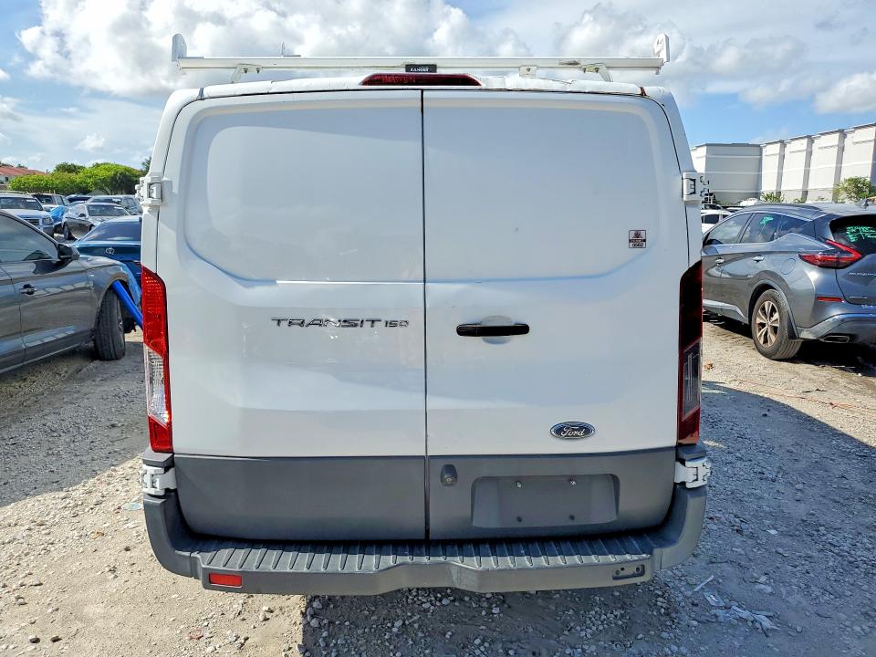 53963536 :رقم المزاد ، 1FTYE1ZM6HKA89184 vin ، 2017 Ford Transit مزاد بيع