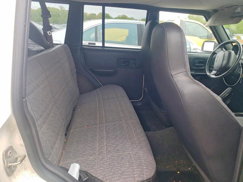 Продажа на аукционе авто 2001 Jeep Cherokee, vin: 1J4FF48S11L570718, номер лота: 52954806
