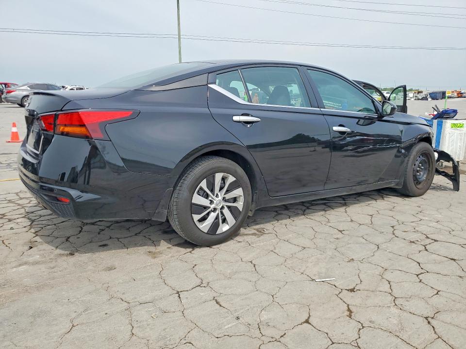 52095556 :رقم المزاد ، 1N4BL4BV8PN359633 vin ، 2023 Nissan Altima مزاد بيع