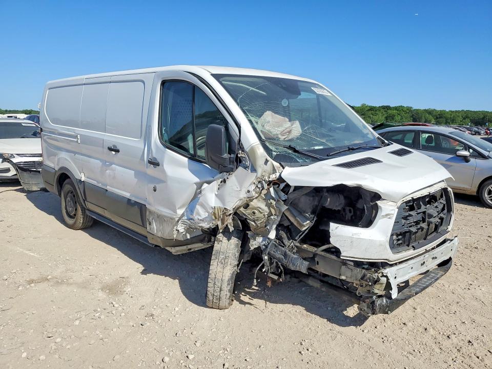 53193616 :رقم المزاد ، 1FTNE1ZM8FKA79062 vin ، 2015 Ford Transit مزاد بيع