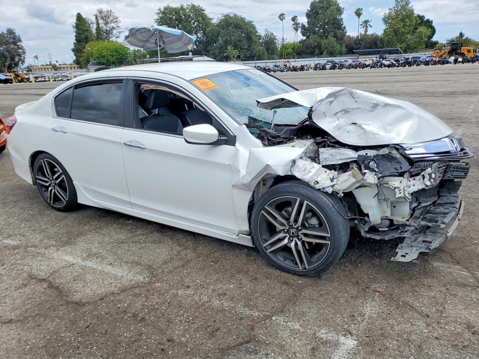 Продажа на аукционе авто 2016 Honda Accord, vin: 1HGCR2F57GA151683, номер лота: 52426446