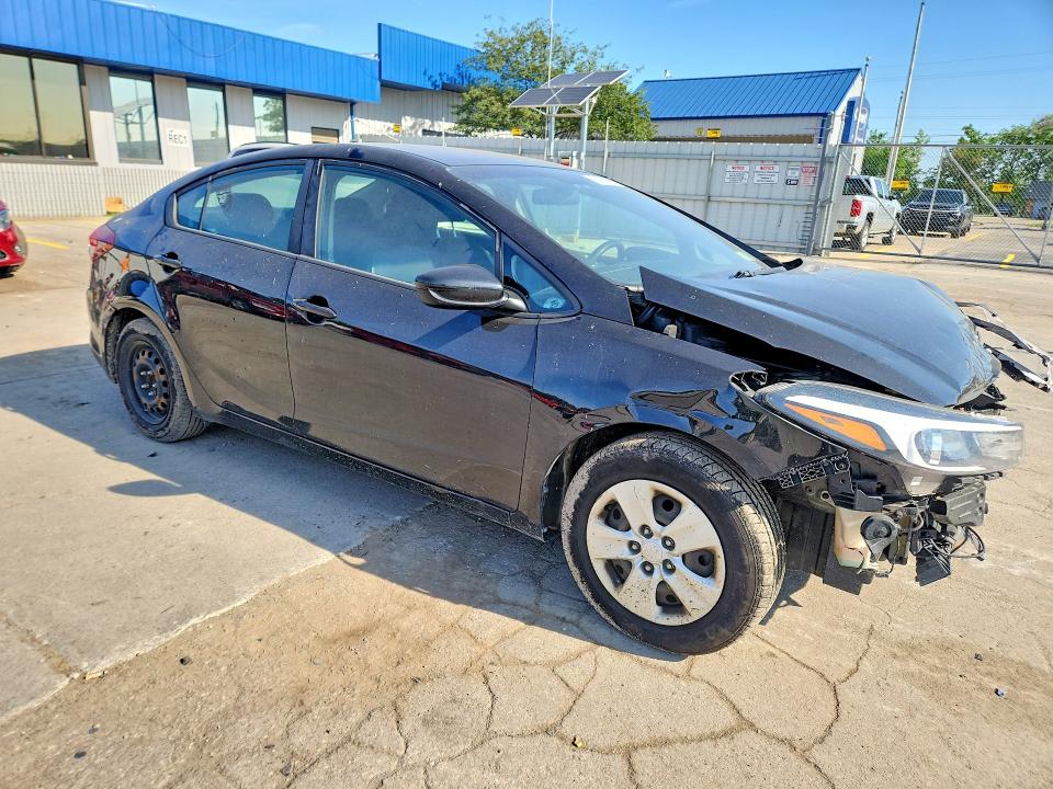 54899996 :رقم المزاد ، 3KPFK4A71JE195753 vin ، 2018 Kia Forte مزاد بيع