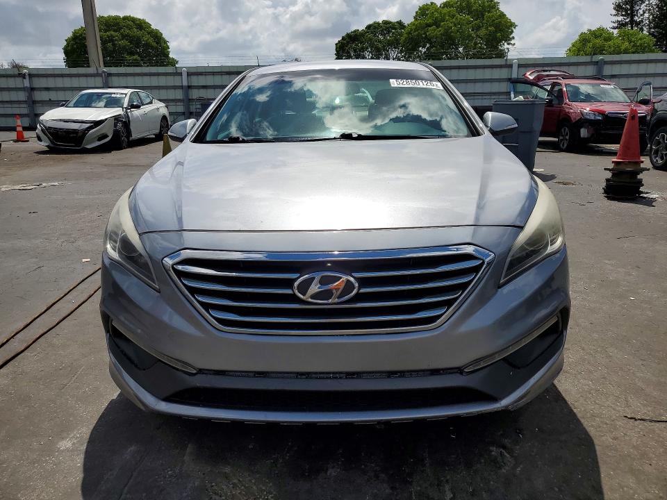 2015 Hyundai Sonata მანქანა იყიდება აუქციონზე, vin: 5NPE34AF7FH124222, აუქციონის ნომერი: 52850126