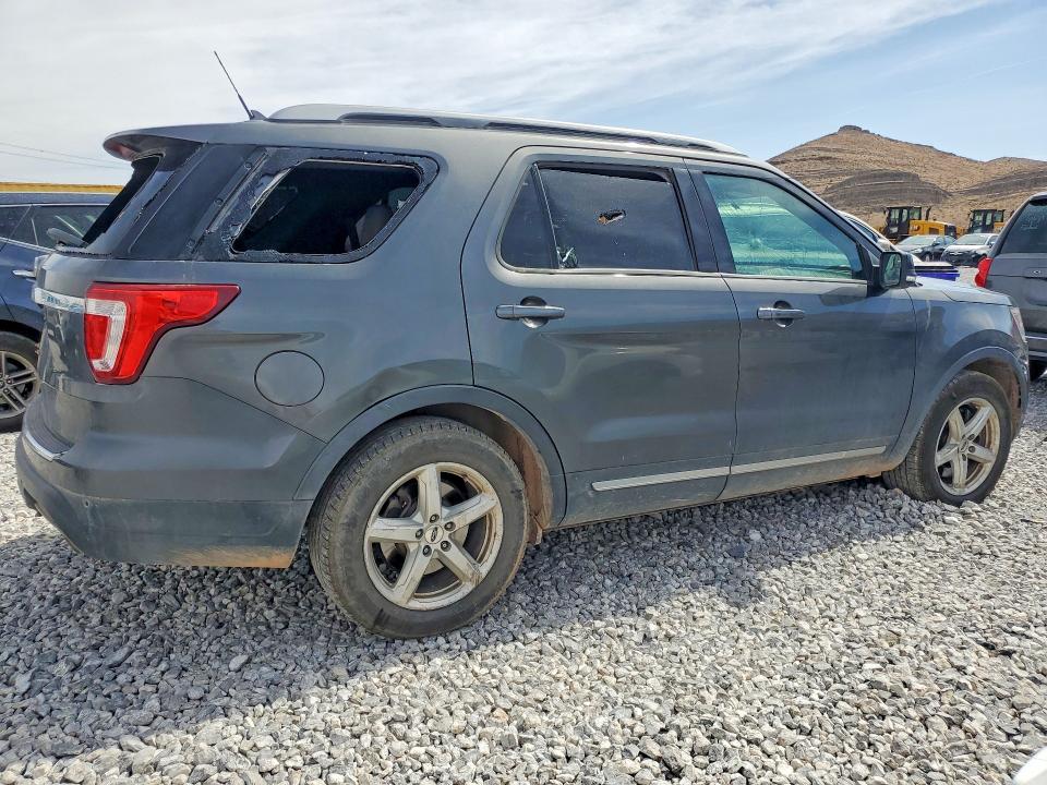 52393816 :رقم المزاد ، 1FM5K7D87JGB90733 vin ، 2018 Ford Explorer مزاد بيع