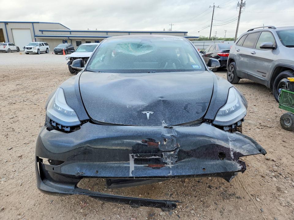 Продажа на аукционе авто 2018 Tesla Mdl 3 4d, vin: 5YJ3E1EB7JF127412, номер лота: 54052746