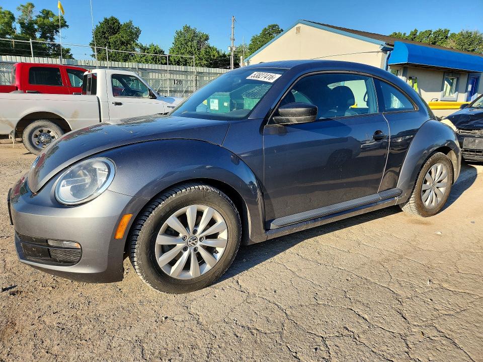 53827416 :رقم المزاد ، 3VWF17AT2EM642052 vin ، 2014 Volkswagen Beetle مزاد بيع