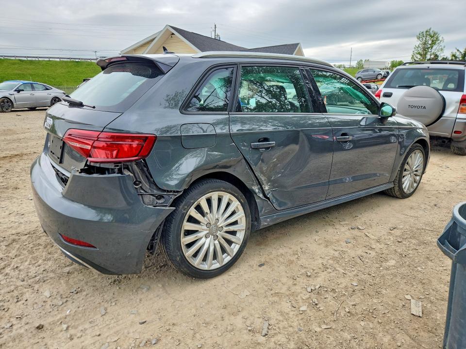 Aukcja sprzedaży 2017 Audi A3, vin: WAUUPBFF0HA053109, numer aukcji: 54613956