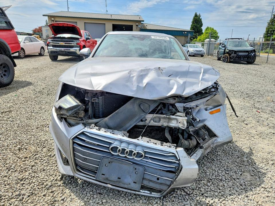 Продажа на аукционе авто 2018 Audi A4, vin: WAUFNAF4XJA121008, номер лота: 53194226
