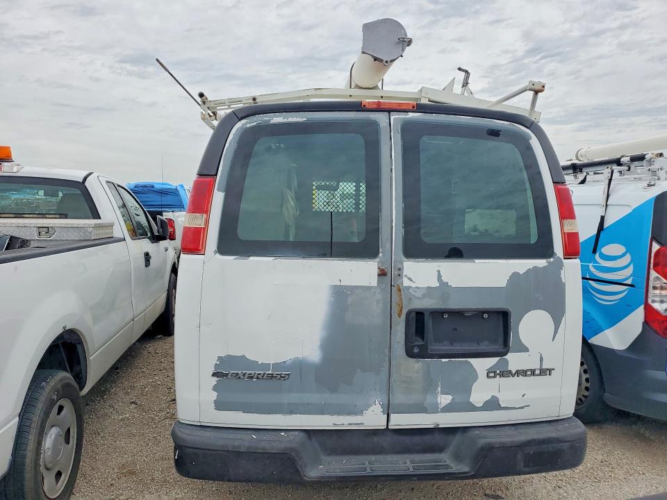 2006 Chevrolet Express G2500 მანქანა იყიდება აუქციონზე, vin: 1GCGG25V561181089, აუქციონის ნომერი: 73876415