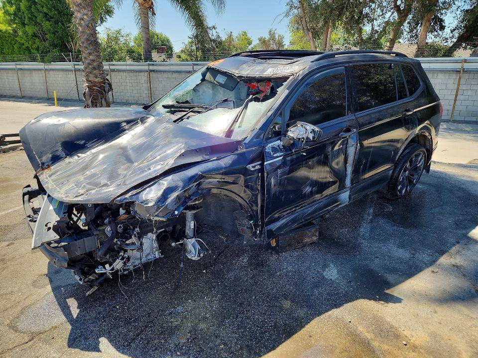 53795946 :رقم المزاد ، 3VV3B7AX4MM026150 vin ، 2021 Volkswagen Tiguan مزاد بيع