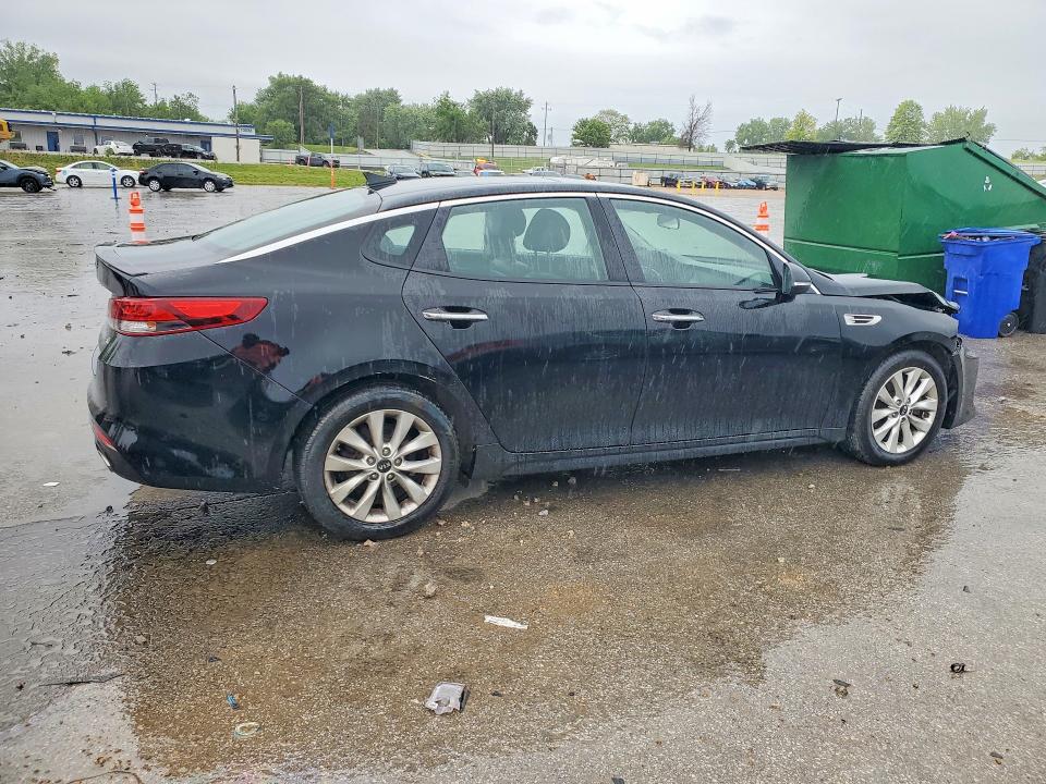 2018 Kia Optima მანქანა იყიდება აუქციონზე, vin: 5XXGT4L32JG246387, აუქციონის ნომერი: 52236336