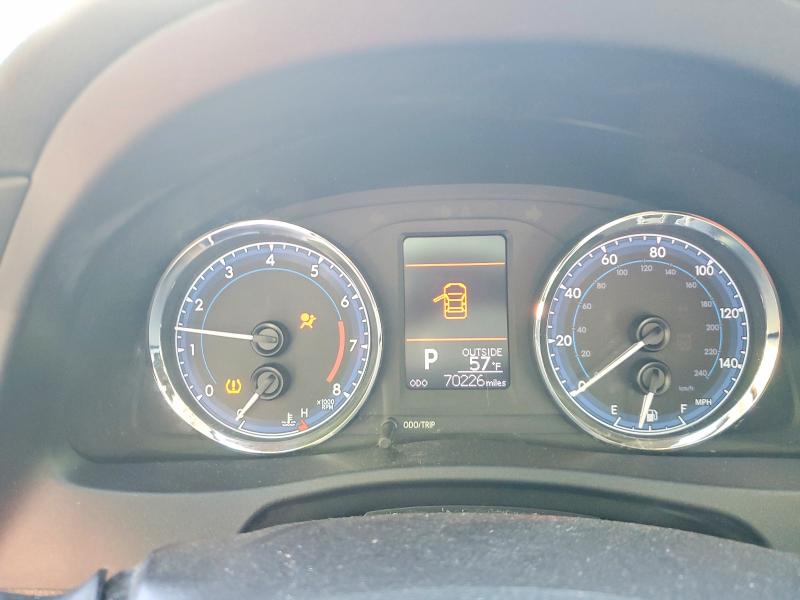 Продаж на аукціоні авто 2019 Toyota Corolla, vin: 2T1BURHE0KC200192, номер лоту: 52128896