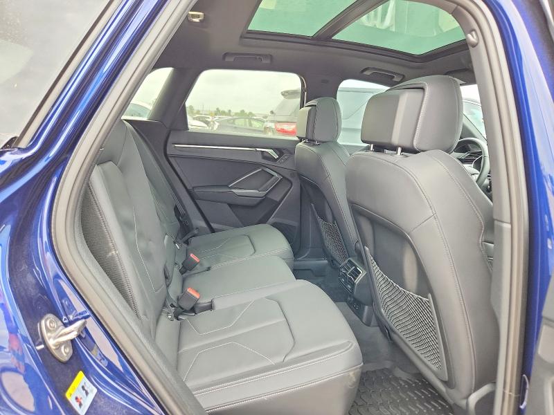 53947746 :رقم المزاد ، WA1DECF32S1034017 vin ، 2025 Audi Q3 مزاد بيع