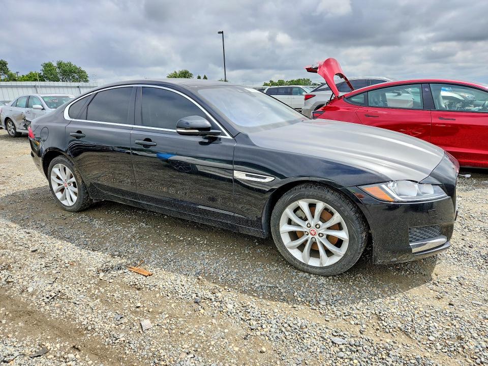 Продажа на аукционе авто 2017 Jaguar Xf, vin: SAJBD4BN0HCY47285, номер лота: 52250136