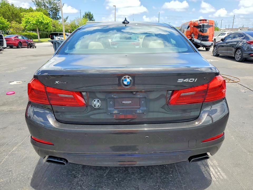2018 Bmw 540 მანქანა იყიდება აუქციონზე, vin: WBAJE7C54JWC56565, აუქციონის ნომერი: 54041206