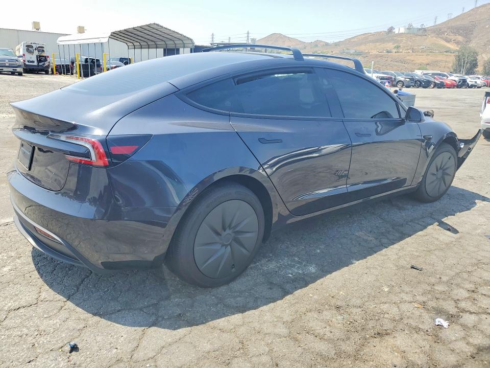 53414826 :رقم المزاد ، 5YJ3E1EAXSF139532 vin ، 2025 Tesla Model 3 مزاد بيع