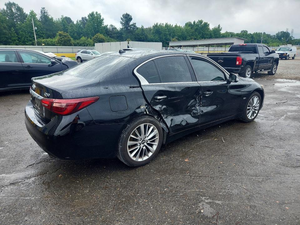 56351616 :رقم المزاد ، JN1EV7AR5JM441651 vin ، 2018 Infiniti Q50 مزاد بيع