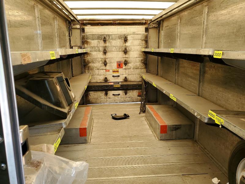 50791756 :رقم المزاد ، 4UZAANBW56CW23388 vin ، 2006 Freightliner Chassis مزاد بيع