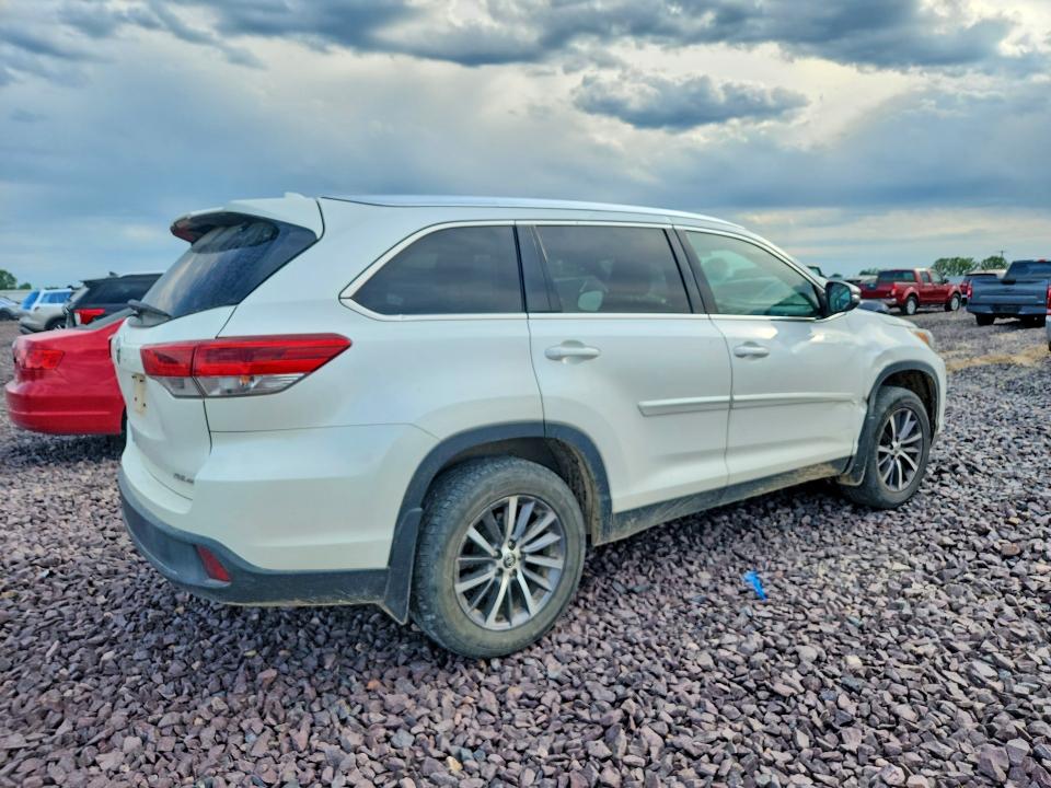Aukcja sprzedaży 2019 Toyota Highlander, vin: 5TDJZRFH4KS949238, numer aukcji: 51343086