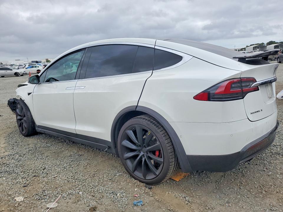 54983076 :رقم المزاد ، 5YJXCBE48JF081233 vin ، 2018 Tesla Model X مزاد بيع