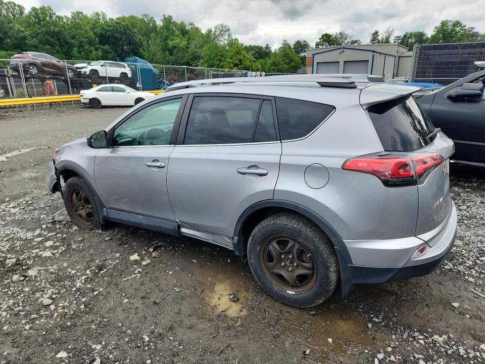54732096 :رقم المزاد ، 2T3BFREV8JW717596 vin ، 2018 Toyota Rav4 مزاد بيع