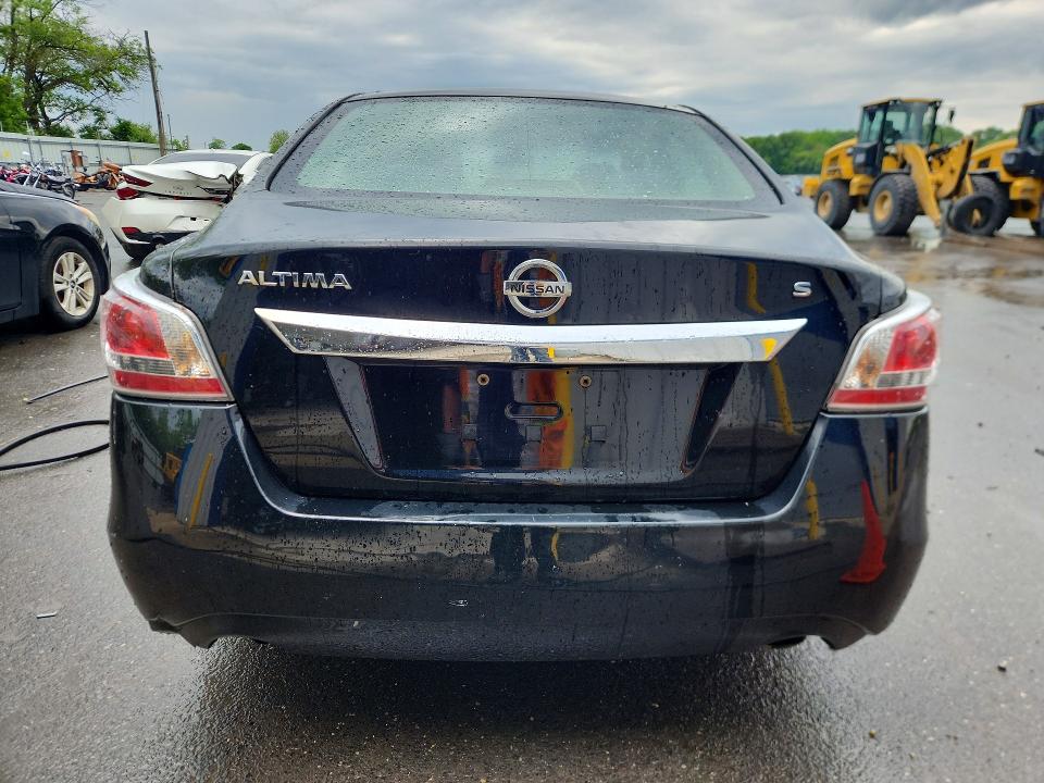 2015 Nissan Altima მანქანა იყიდება აუქციონზე, vin: 1N4AL3AP2FN396040, აუქციონის ნომერი: 52392296