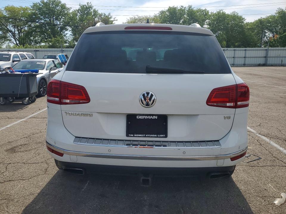 52318746 :رقم المزاد ، WVGEF9BP1FD007460 vin ، 2015 Volkswagen Touareg مزاد بيع
