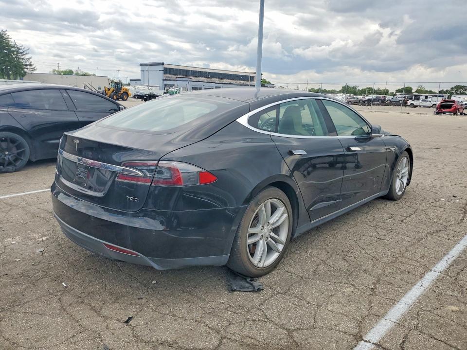 Продажа на аукционе авто 2015 Tesla Model S, vin: 5YJSA1S22FF096783, номер лота: 53604806