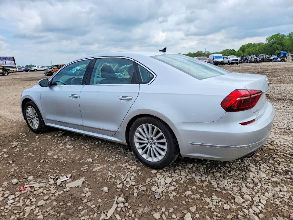 54173516 :رقم المزاد ، 1VWBT7A33HC030487 vin ، 2017 Volkswagen Passat مزاد بيع