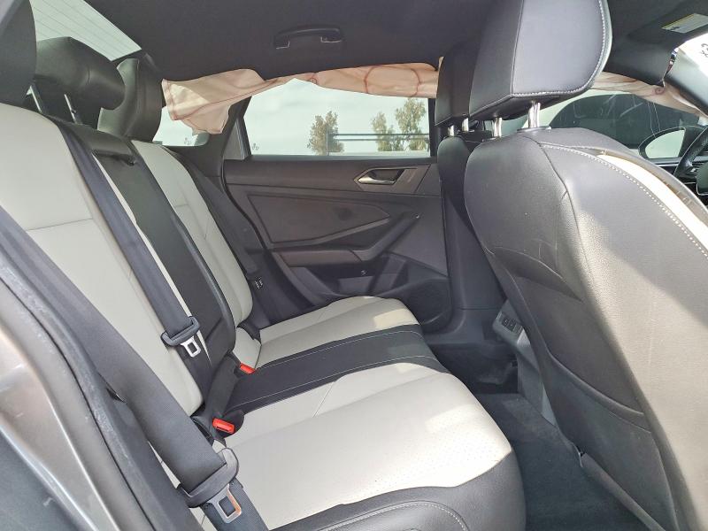 52313106 :رقم المزاد ، 3VWCB7BU4LM032271 vin ، 2020 Volkswagen Jetta مزاد بيع