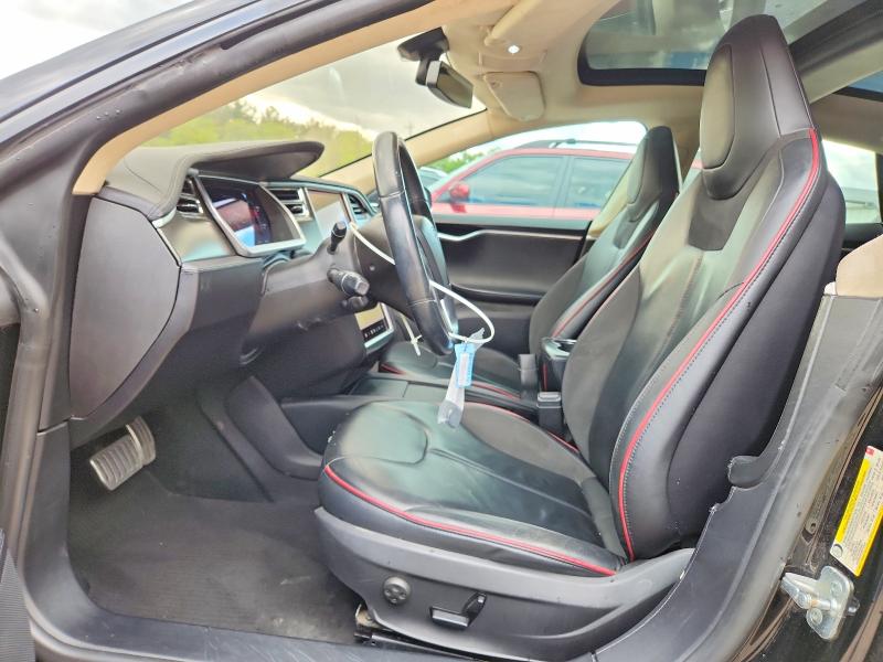53716336 :رقم المزاد ، 5YJSA1CP9DFP07111 vin ، 2013 Tesla Model S مزاد بيع