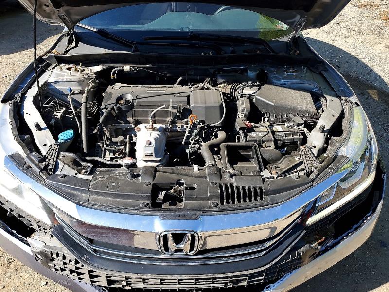 51983386 :رقم المزاد ، 1HGCR2F72HA034841 vin ، 2017 Honda Accord مزاد بيع
