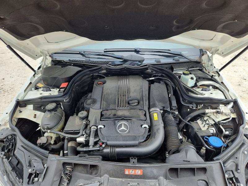 2013 Mercedes-benz C მანქანა იყიდება აუქციონზე, vin: WDDGF4HB7DA802125, აუქციონის ნომერი: 51833836