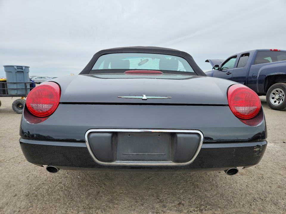 53046606 :رقم المزاد ، 1FAHP60A22Y114800 vin ، 2002 Ford Thunderbird مزاد بيع